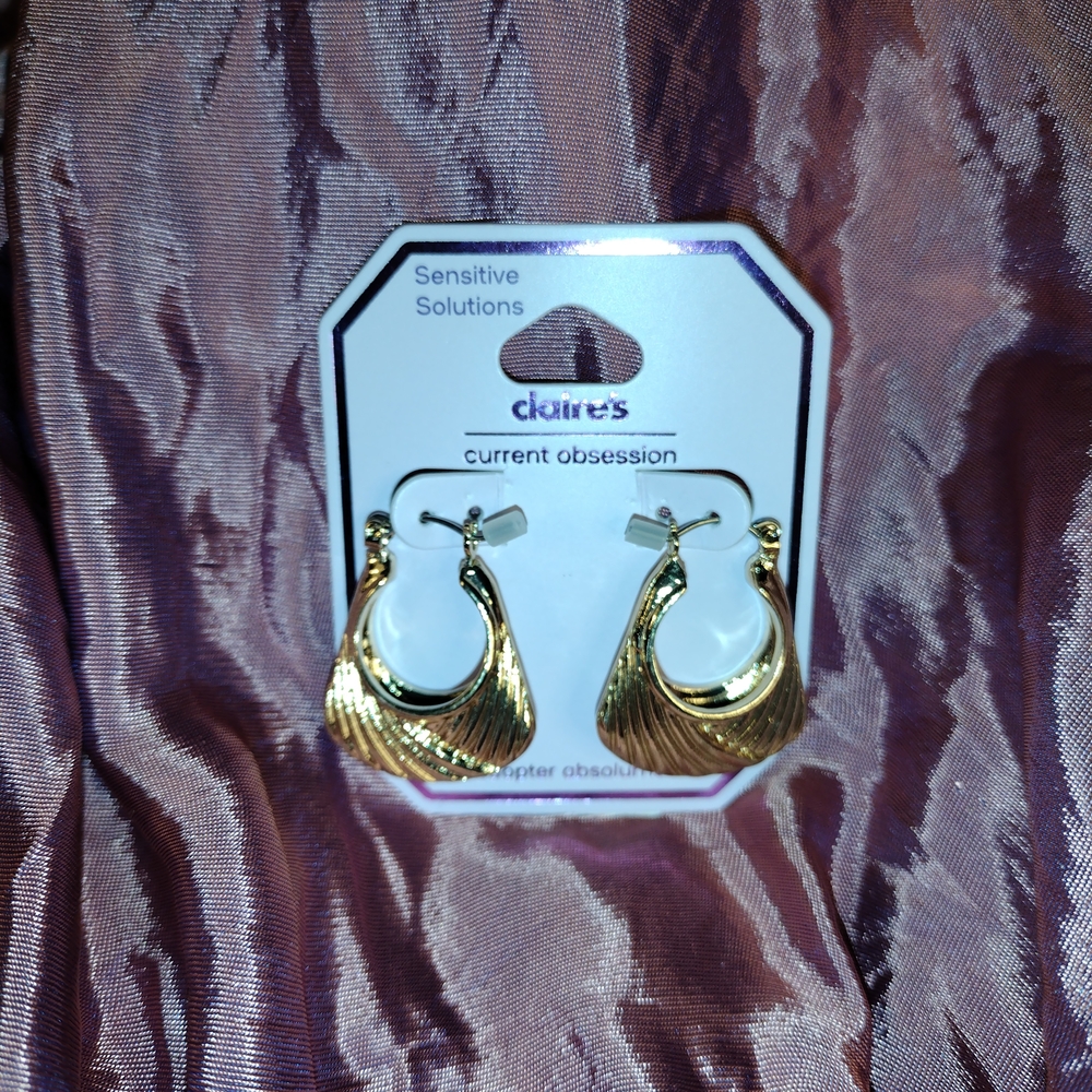 Claire's Gold Textured Hoop Earrings Sensitive Solutions Collection New